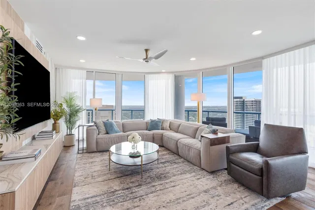 333 Las Olas Way 3802, Fort Lauderdale, FL 33301