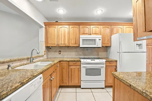 Residence photo 8