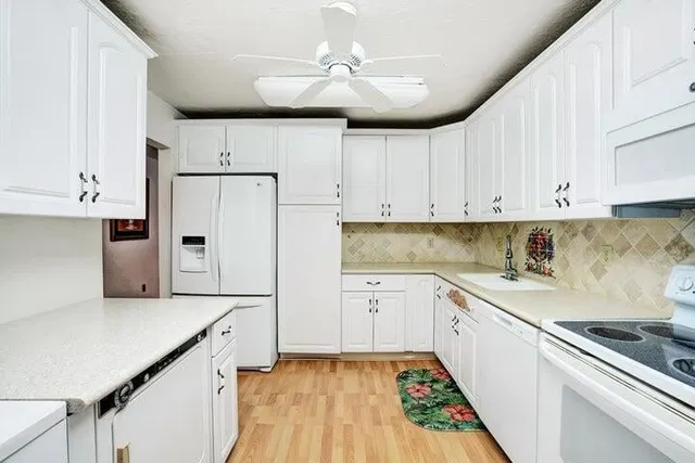 Unit 14D photo 4