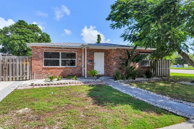 West Palm Beach Residence photo 3