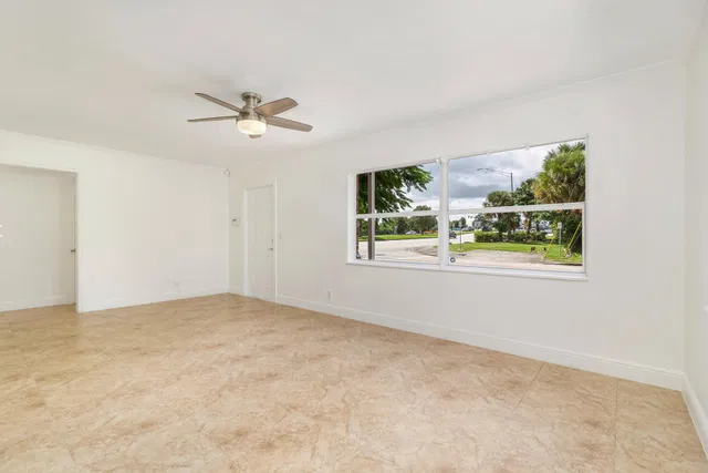 West Palm Beach Residence photo 5