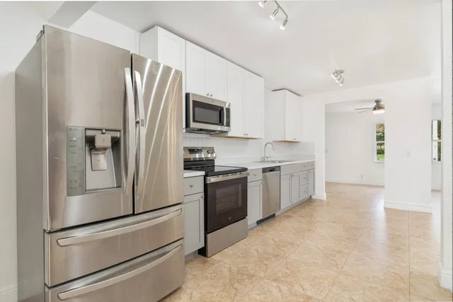 West Palm Beach Residence photo 10