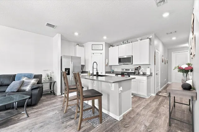 Residence photo 5