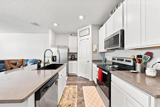 Residence photo 7