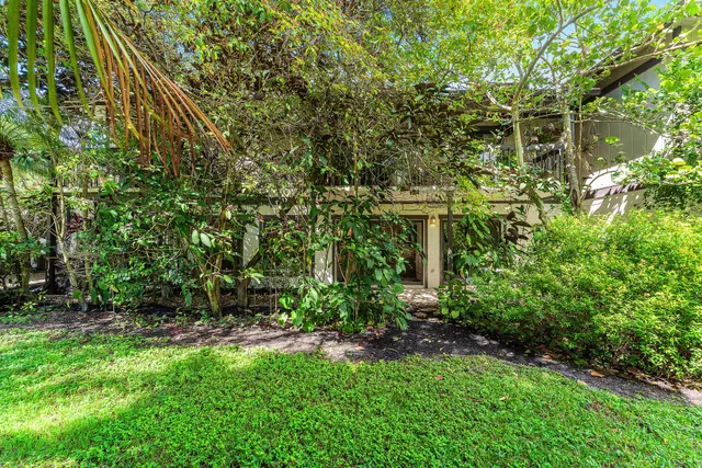 Unit 238 photo 17