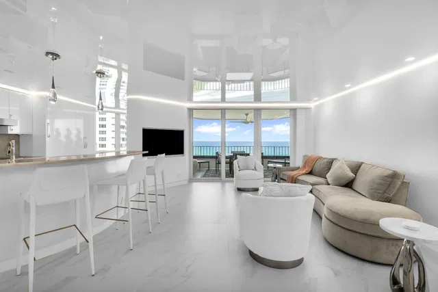 550 S Ocean Boca Unit 1205 photo 2