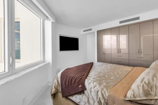 550 S Ocean Boca Unit 1205 photo 13
