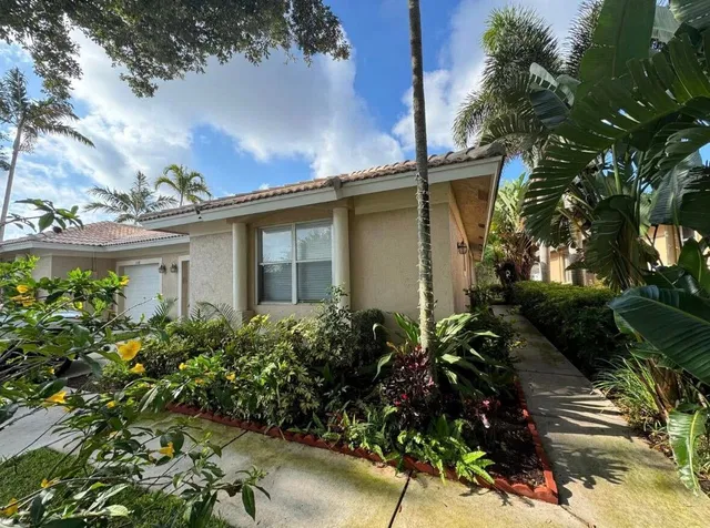 Residence photo 2
