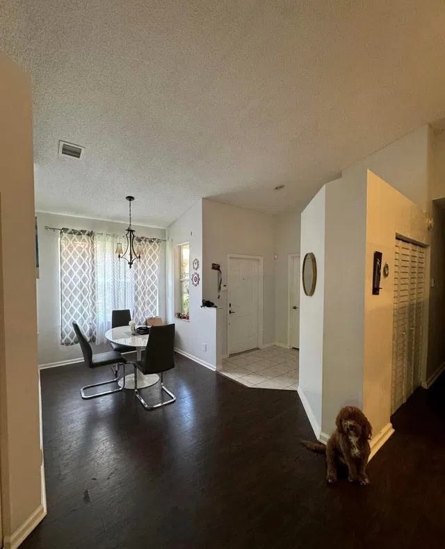 Residence photo 4