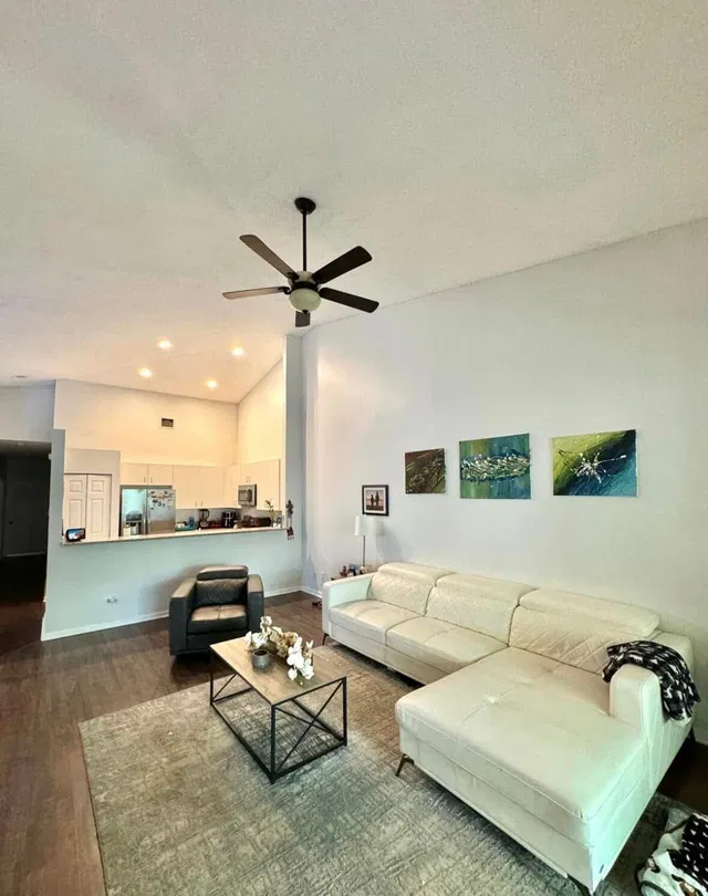 Residence photo 5