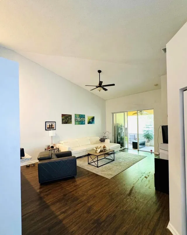 Residence photo 6