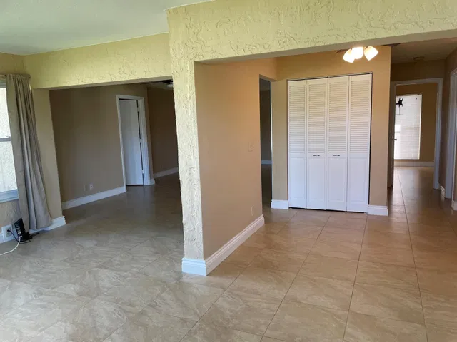 Residence photo 11