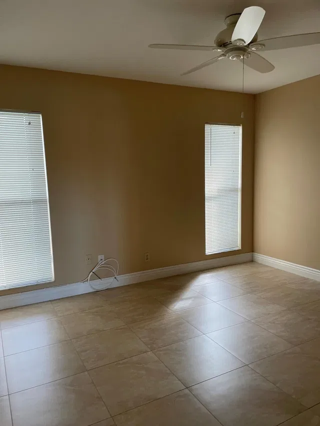 Residence photo 17
