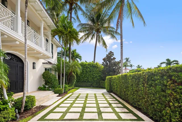 North End Palm Beach Residence photo 7