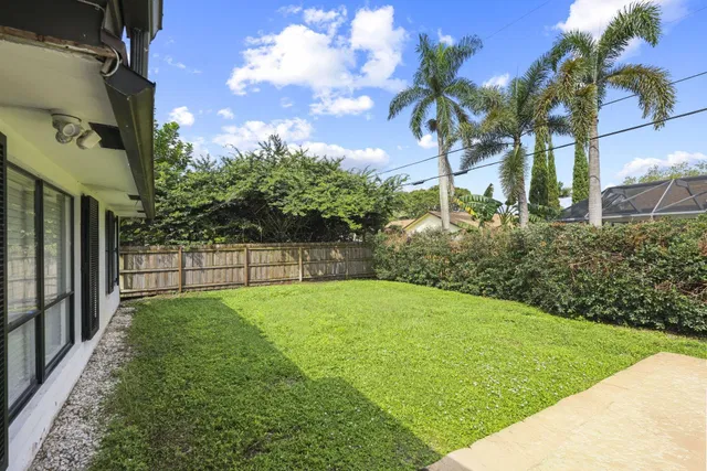  Residence photo 24
