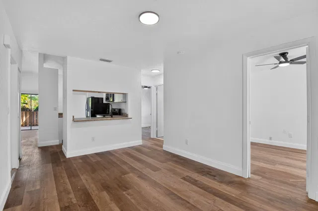  Residence photo 4