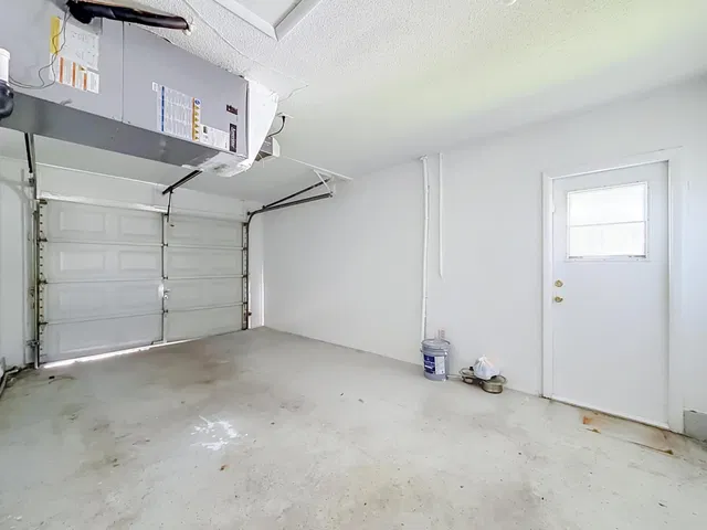  Residence photo 36