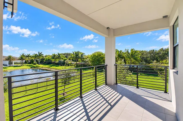 Boca Bridges Residence photo 44