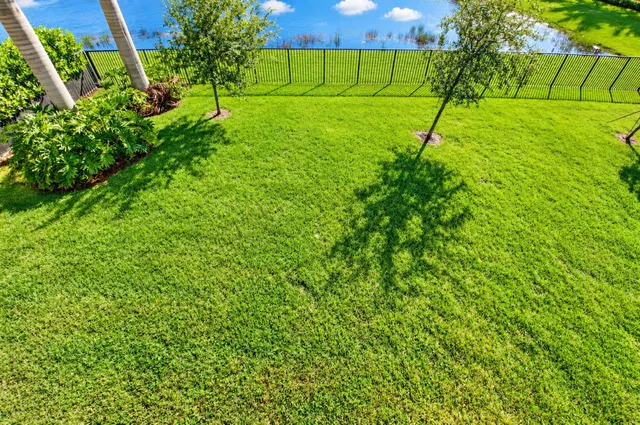 Boca Bridges Residence photo 46