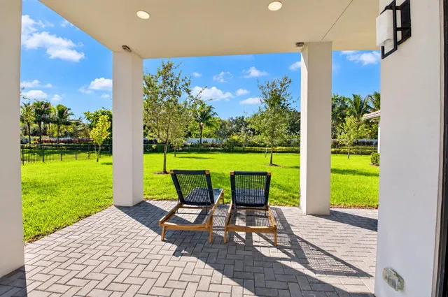 Boca Bridges Residence photo 65