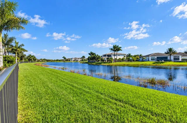 Boca Bridges Residence photo 71