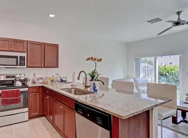 Residence photo 9