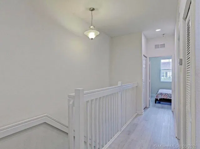 Residence photo 17