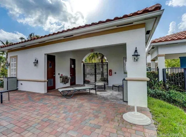 Residence photo 37