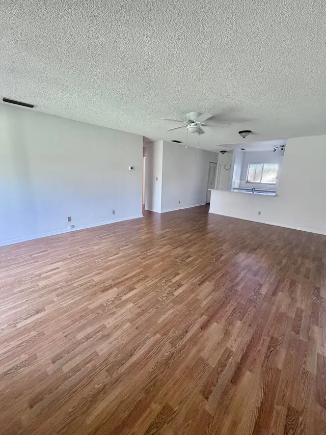 Unit 2030 photo 8
