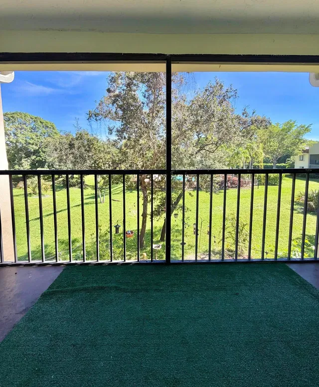 Unit 2030 photo 16