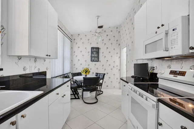  Residence photo 7