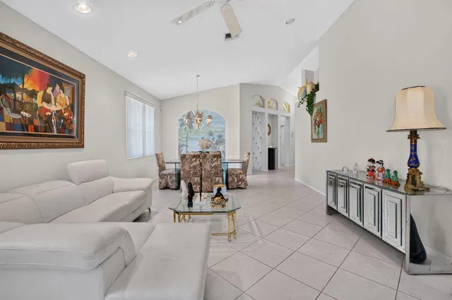  Residence photo 19