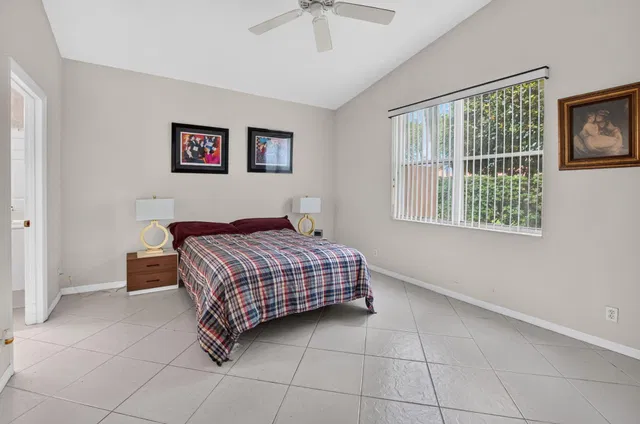  Residence photo 21