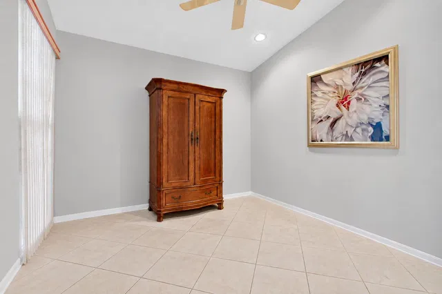  Residence photo 32
