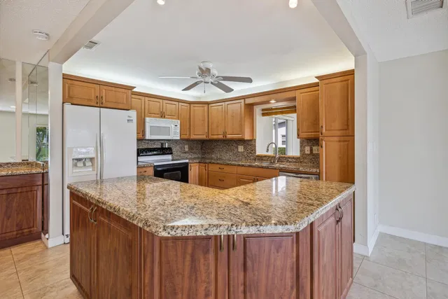 Residence photo 11
