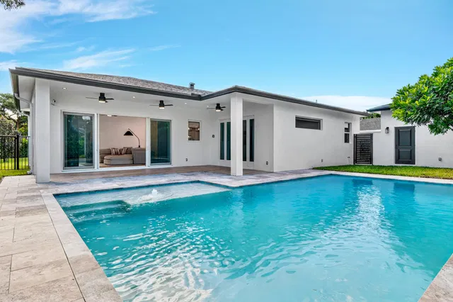 SoSo West Palm Beach Residence photo 3