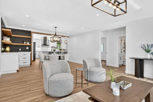 SoSo West Palm Beach Residence photo 5