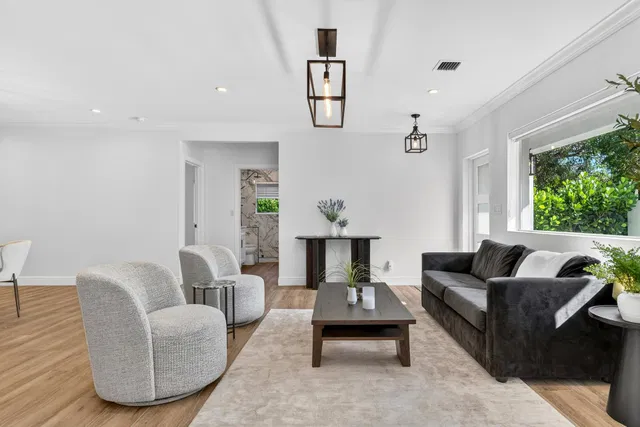 SoSo West Palm Beach Residence photo 6