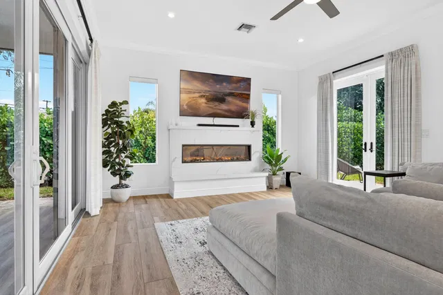 SoSo West Palm Beach Residence photo 21
