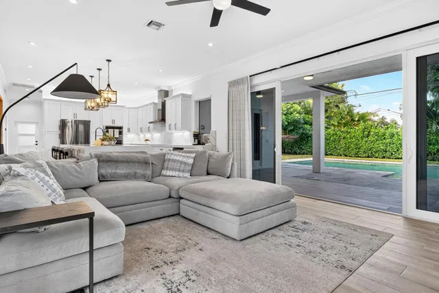 SoSo West Palm Beach Residence photo 23