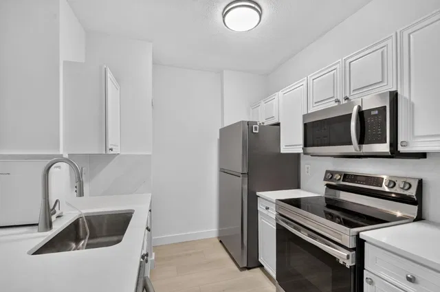 Courtyards in Cityplace Unit 223 photo 3