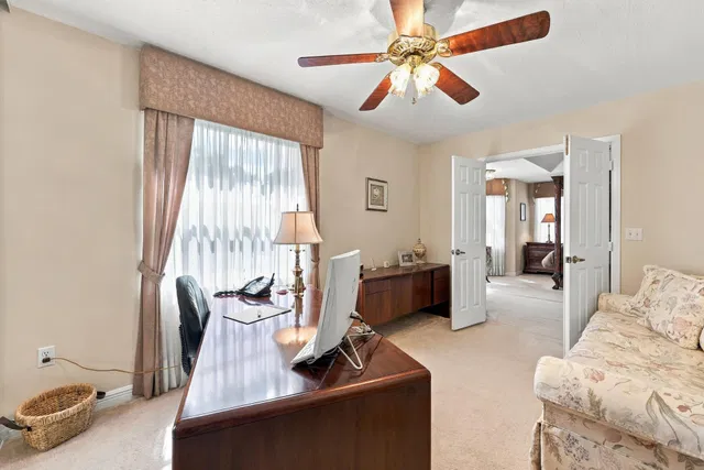Residence photo 23