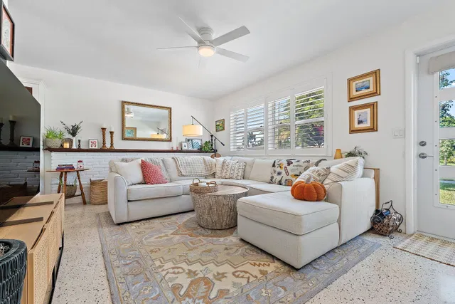 SoSo West Palm Beach Residence photo 6