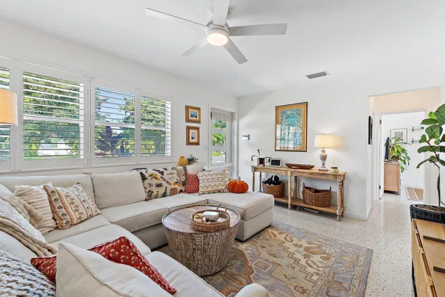 SoSo West Palm Beach Residence photo 21