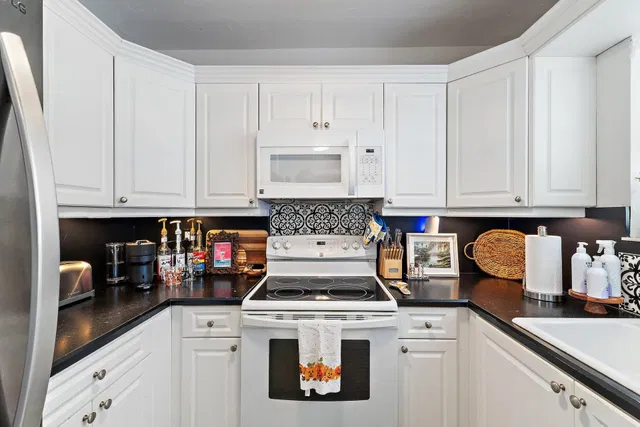 SoSo West Palm Beach Residence photo 24