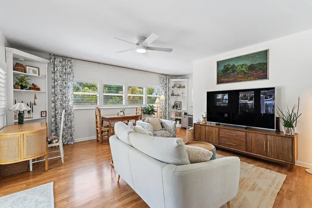 SoSo West Palm Beach Residence photo 25
