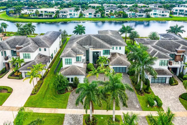 Boca Bridges Residence photo 81
