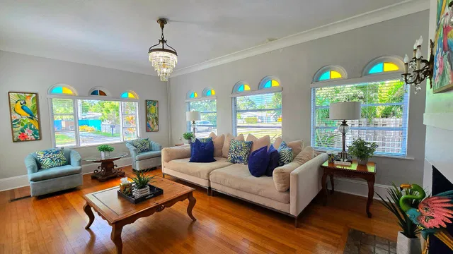 Residence photo 3