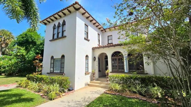 Residence photo 5