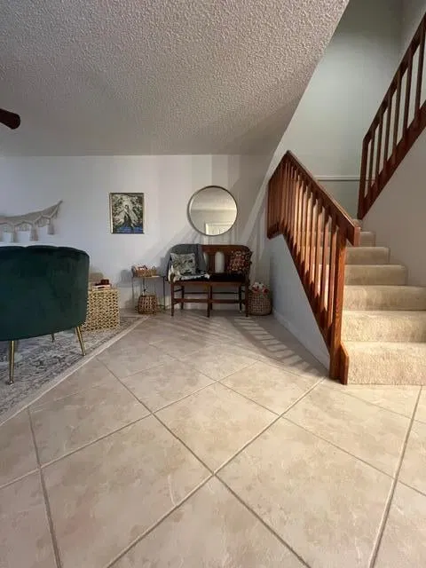 Residence photo 2